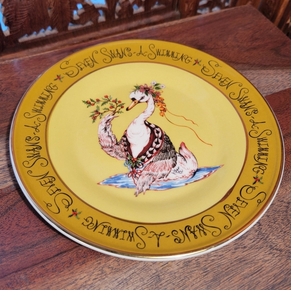 NWT ANTHROPOLOGIE Phannapast Taychamaythakool 12 Days Christmas Plate #7 Swans - Picture 1 of 6